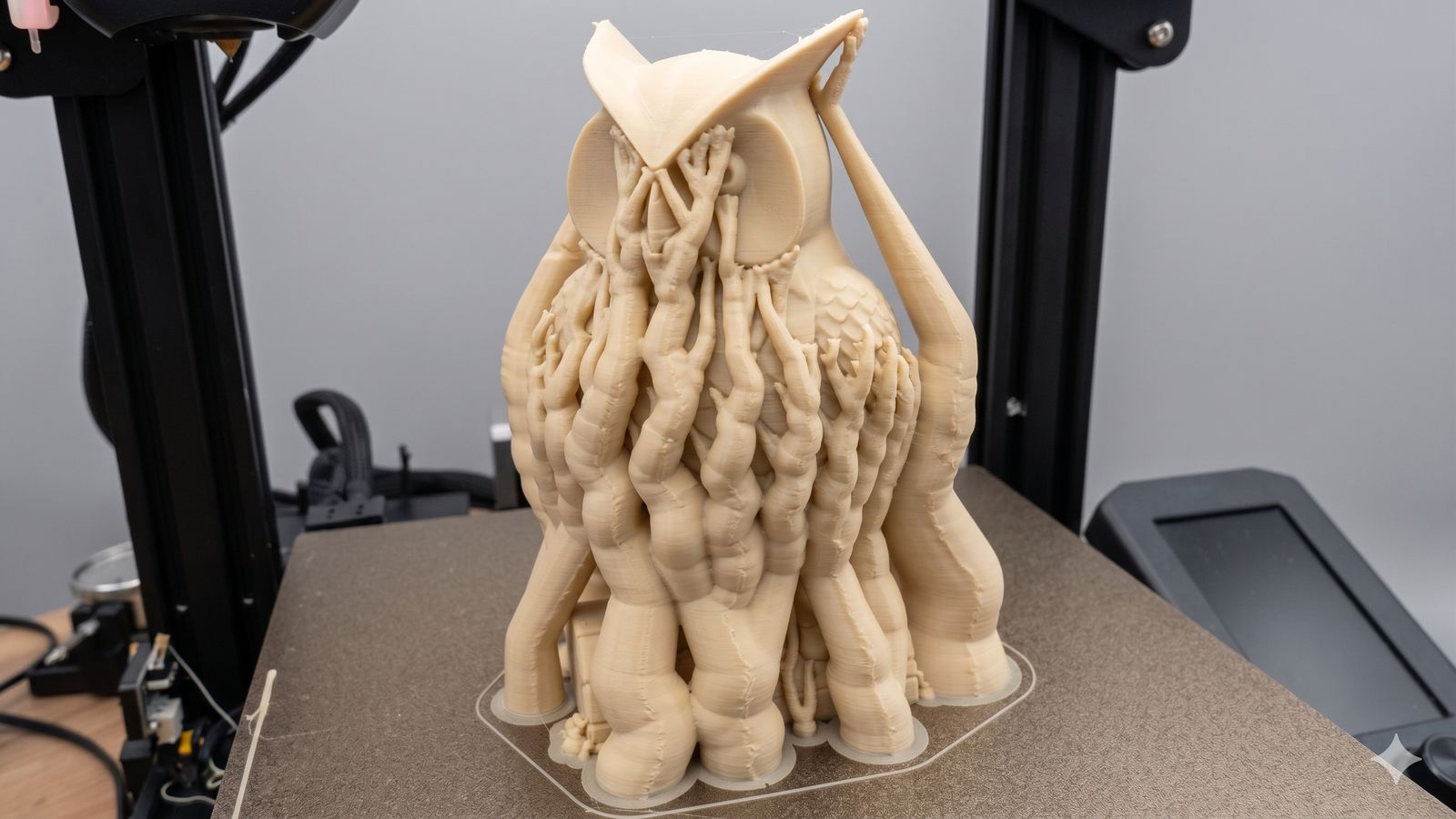 Makes - Owl Statue